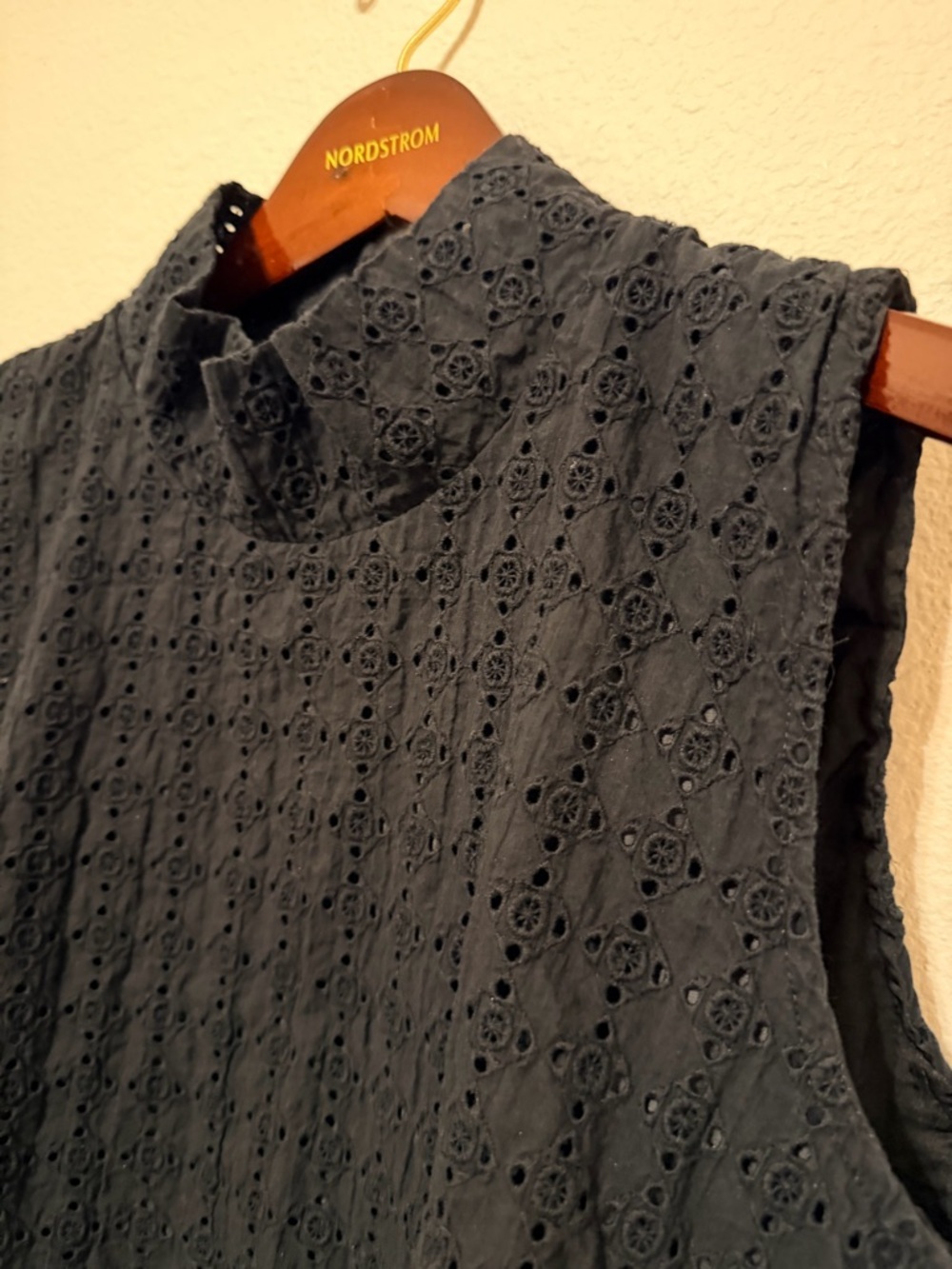 BURU black eyelet mockneck sleeveless cotton top, lined, back buttons - Picture 9 of 12